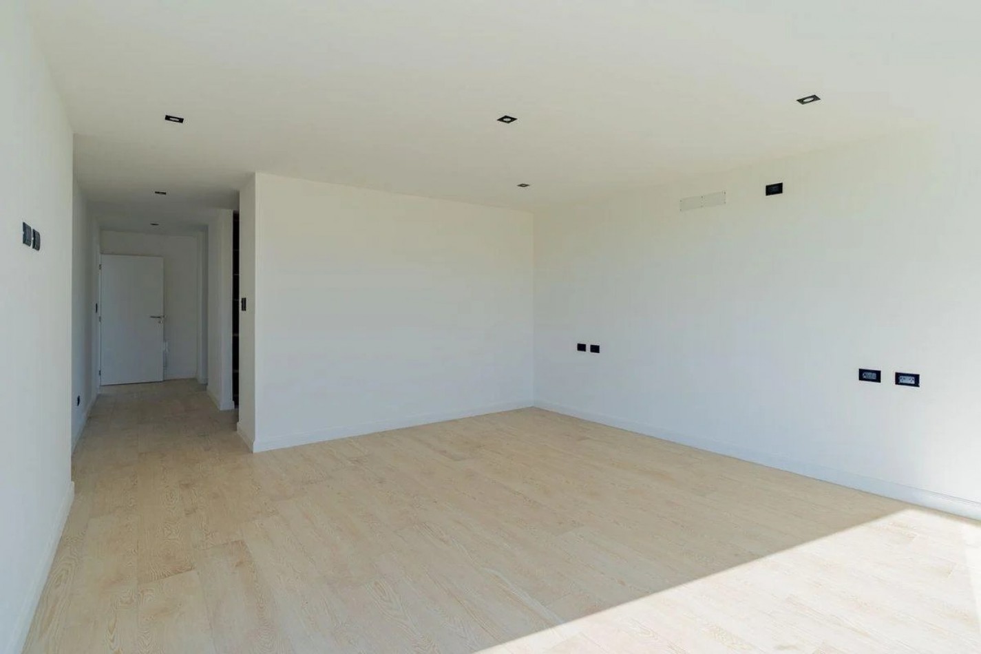 CASA 5 AMBIENTES CON PILETA.RUMENCO JOVEN