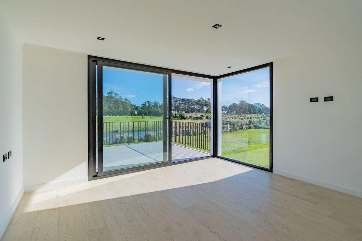 CASA 5 AMBIENTES CON PILETA.RUMENCO JOVEN