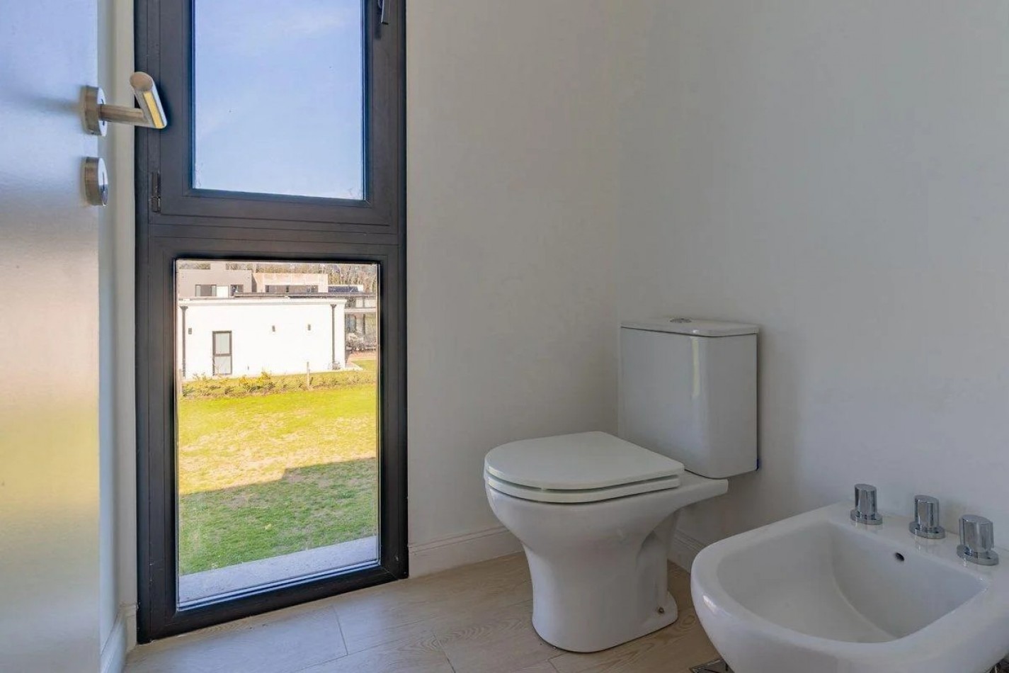 CASA 5 AMBIENTES CON PILETA.RUMENCO JOVEN