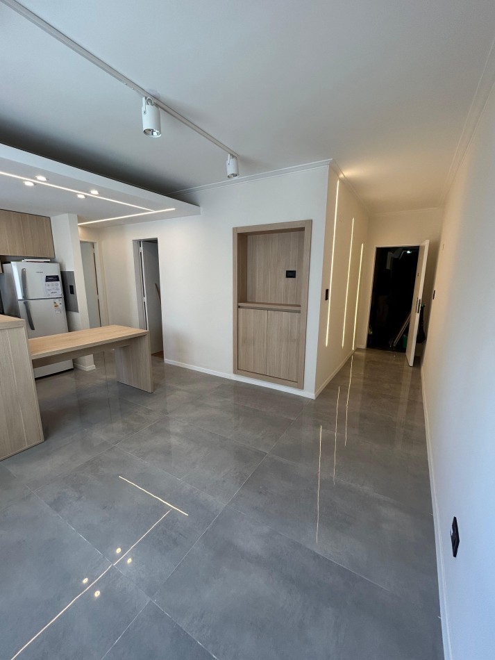 DEPARTAMENTO DOS AMBIENTES RECICLADO  CONTRAFRENTE ABIERTO.