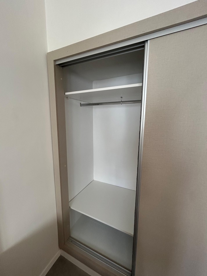 DEPARTAMENTO DOS AMBIENTES RECICLADO  CONTRAFRENTE ABIERTO.