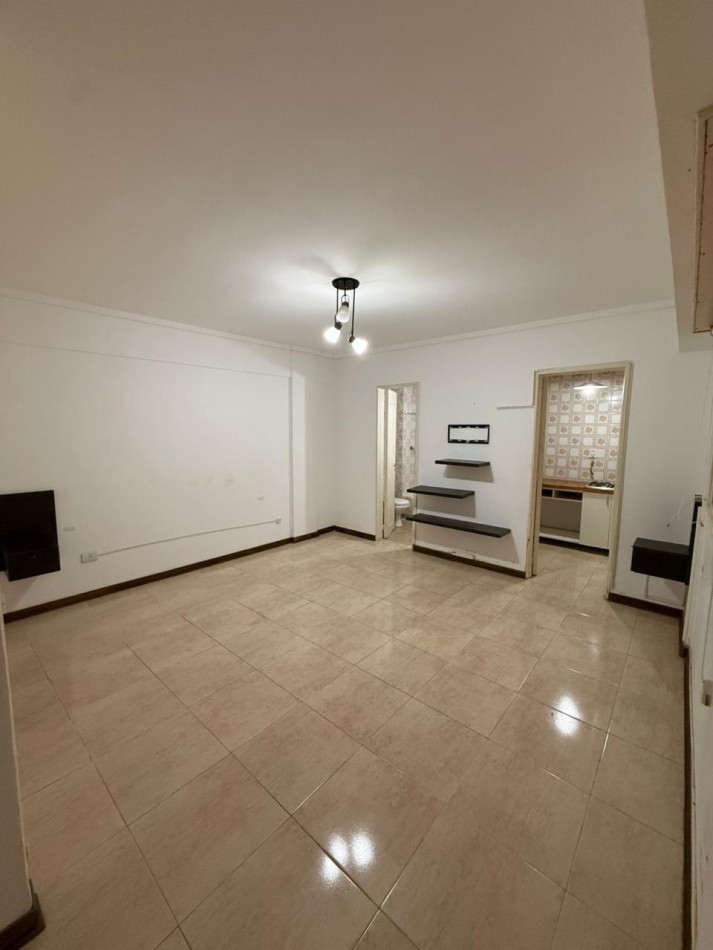 DEPARTAMENTO MONOAMBIENTE .ZONA PLAZA COLON