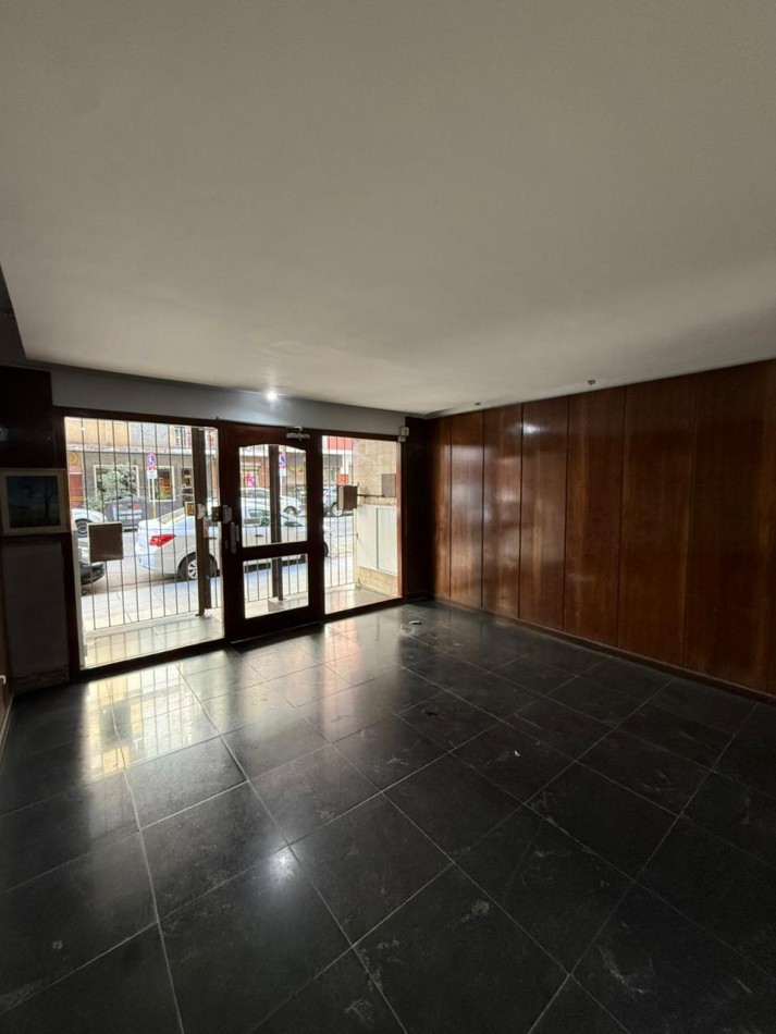 DEPARTAMENTO MONOAMBIENTE .ZONA PLAZA COLON