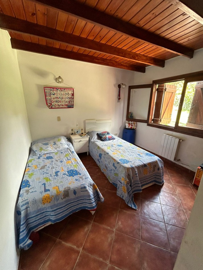 CASA 4 AMBIENTES CON PARQUE Y PILETA CLIMATIZADA.APTA CREDITO. SIERRAS DE LOS PADRES.