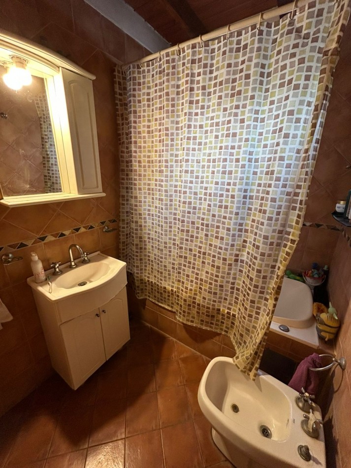 CASA 4 AMBIENTES CON PARQUE Y PILETA CLIMATIZADA.APTA CREDITO. SIERRAS DE LOS PADRES.