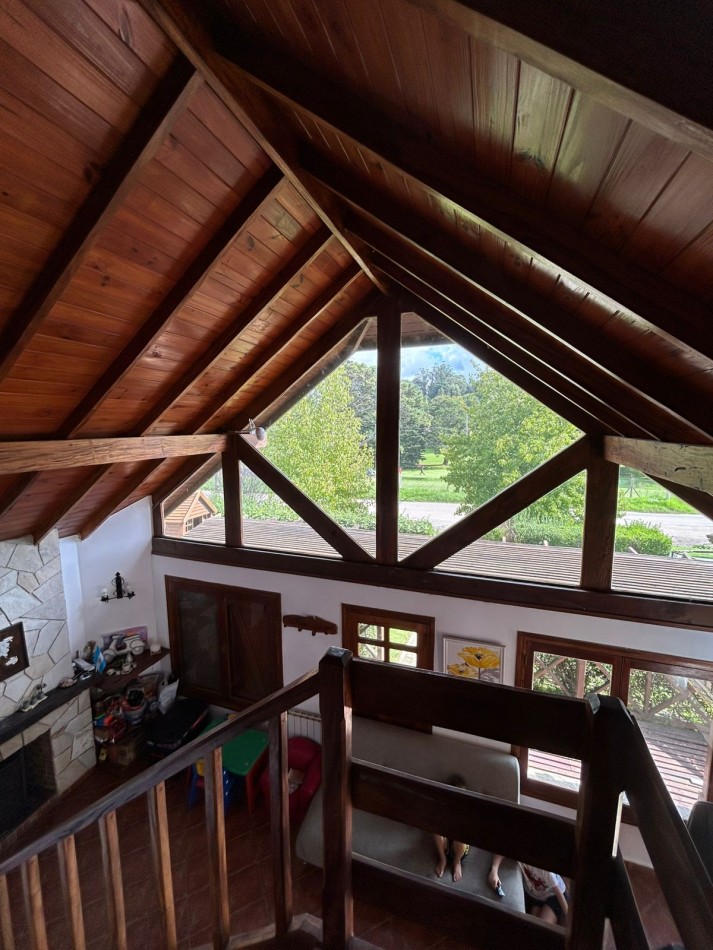 CASA 4 AMBIENTES CON PARQUE Y PILETA CLIMATIZADA.APTA CREDITO. SIERRAS DE LOS PADRES.