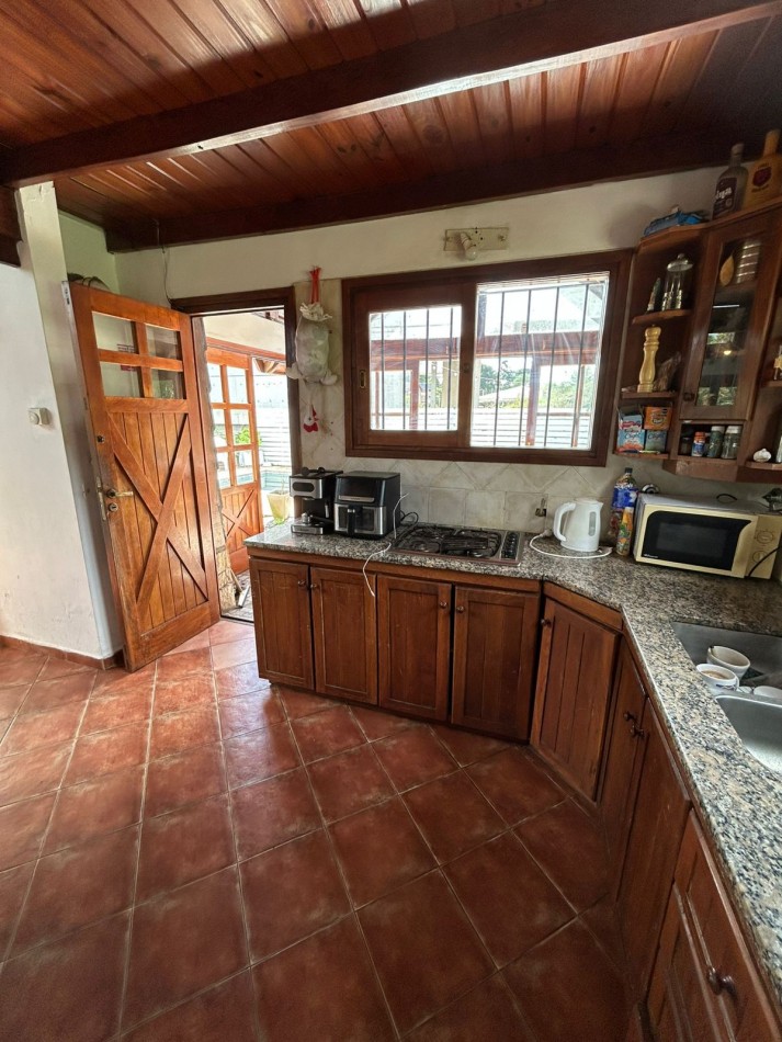 CASA 4 AMBIENTES CON PARQUE Y PILETA CLIMATIZADA.APTA CREDITO. SIERRAS DE LOS PADRES.