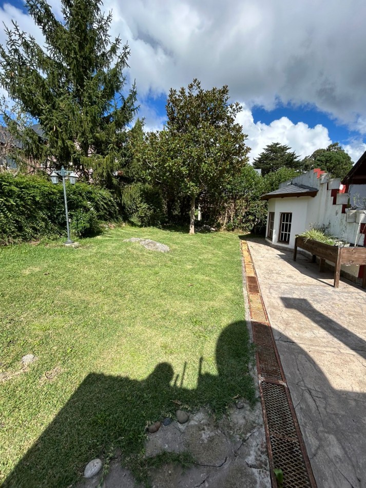 CASA 4 AMBIENTES CON PARQUE Y PILETA CLIMATIZADA.APTA CREDITO. SIERRAS DE LOS PADRES.