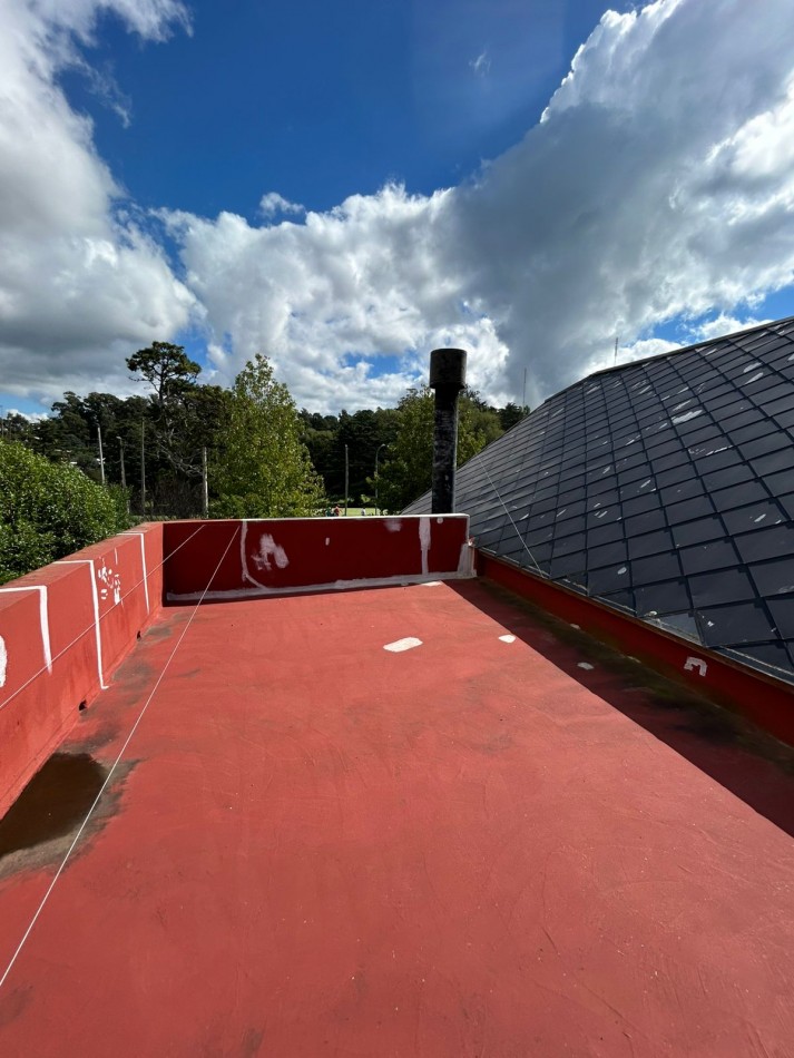 CASA 4 AMBIENTES CON PARQUE Y PILETA CLIMATIZADA.APTA CREDITO. SIERRAS DE LOS PADRES.