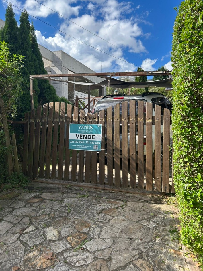 CASA 4 AMBIENTES CON PARQUE Y PILETA CLIMATIZADA.APTA CREDITO. SIERRAS DE LOS PADRES.