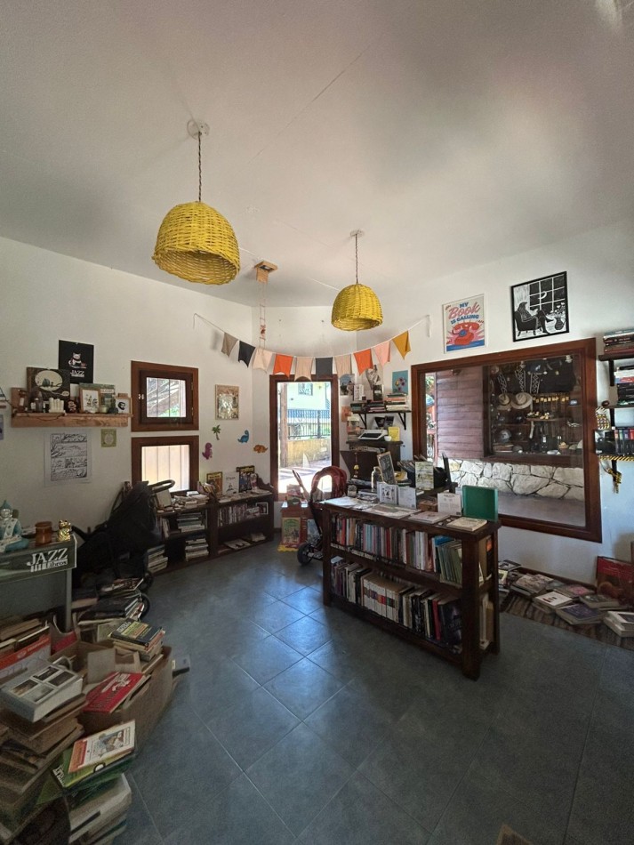 Venta de local comercial en Sierra de los Padres.