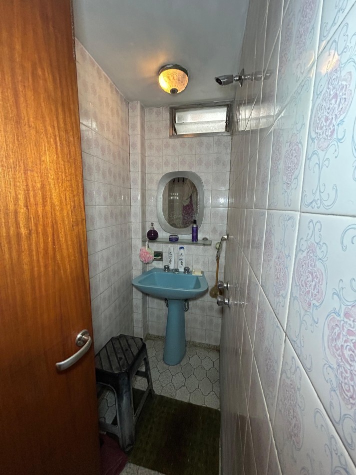 PH 4 AMBIENTES CON PATIO Y LOCAL. MACROCENTRO. APTO CREDITO