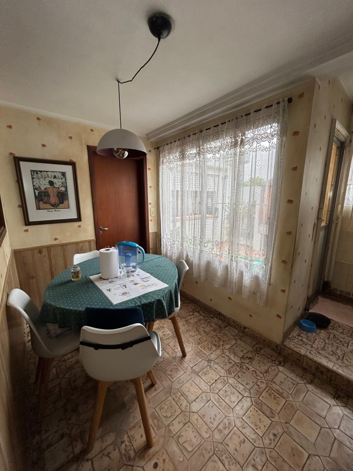 PH 4 AMBIENTES CON PATIO Y LOCAL. MACROCENTRO. APTO CREDITO