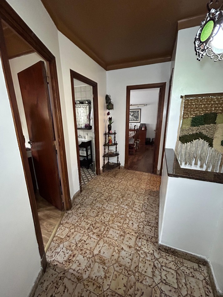 PH 4 AMBIENTES CON PATIO Y LOCAL. MACROCENTRO. APTO CREDITO