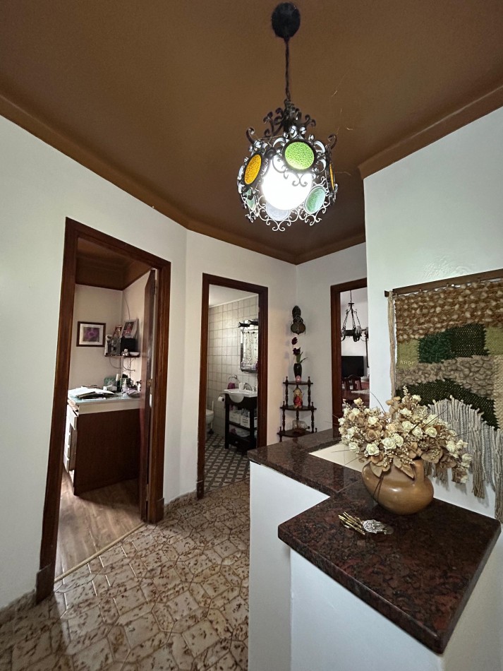 PH 4 AMBIENTES CON PATIO Y LOCAL. MACROCENTRO. APTO CREDITO