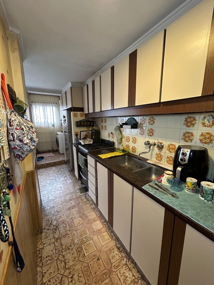 PH 4 AMBIENTES CON PATIO Y LOCAL. MACROCENTRO. APTO CREDITO