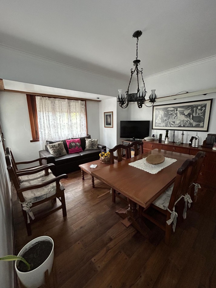 PH 4 AMBIENTES CON PATIO Y LOCAL. MACROCENTRO. APTO CREDITO