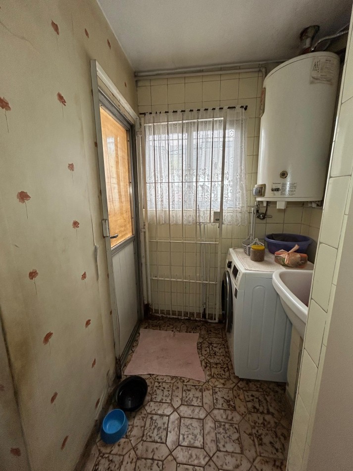 PH 4 AMBIENTES CON PATIO Y LOCAL. MACROCENTRO. APTO CREDITO