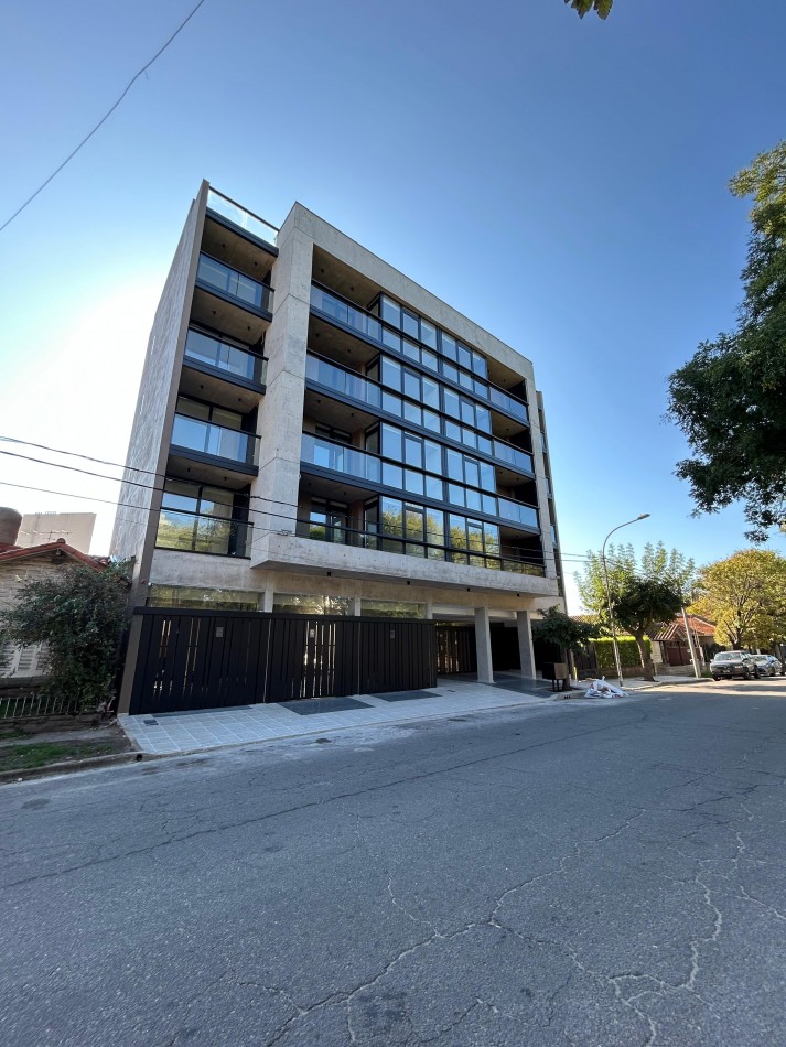 DEPARTAMENTO 2 AMBIENTES A ESTRENAR CON COCHERA. CHAUVIN