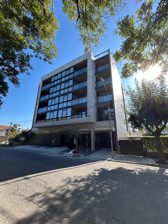 DEPARTAMENTO 2 AMBIENTES A ESTRENAR CON COCHERA. CHAUVIN