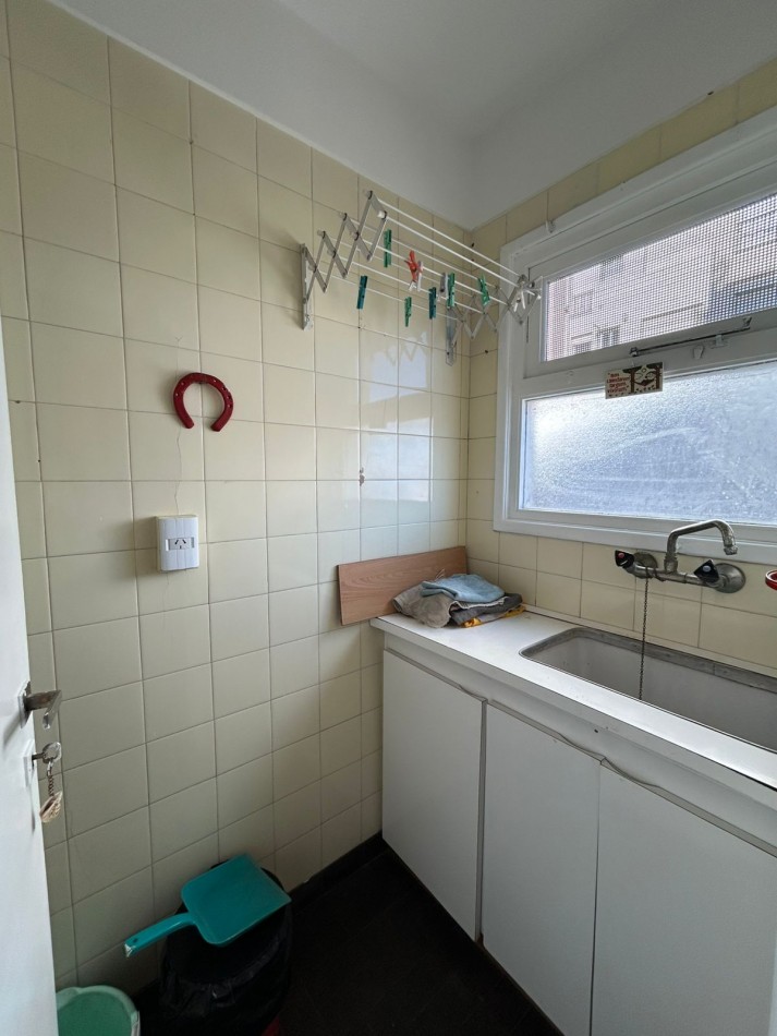 Departamento dos ambientes a la calle equipado. La Perla