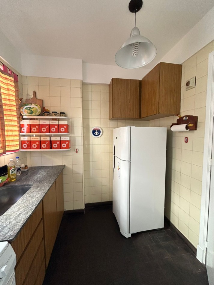 Departamento dos ambientes a la calle equipado. La Perla