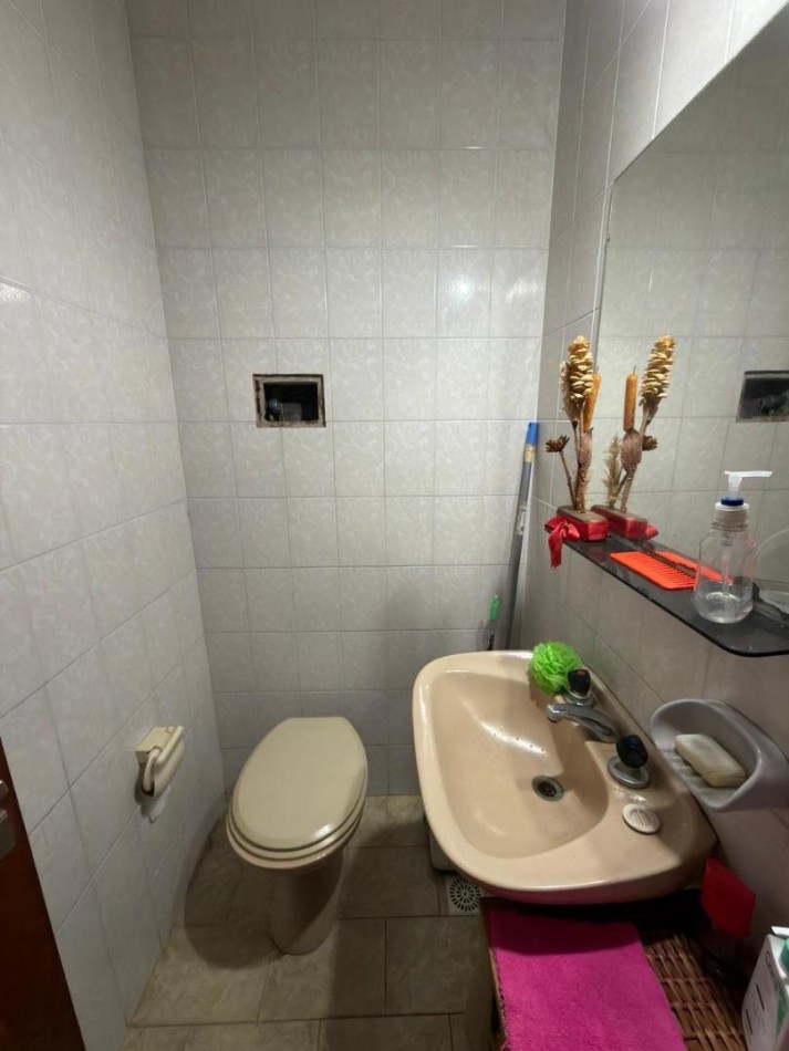 CASA 4 AMBIENTES CON COCHERA .PARQUE LURO