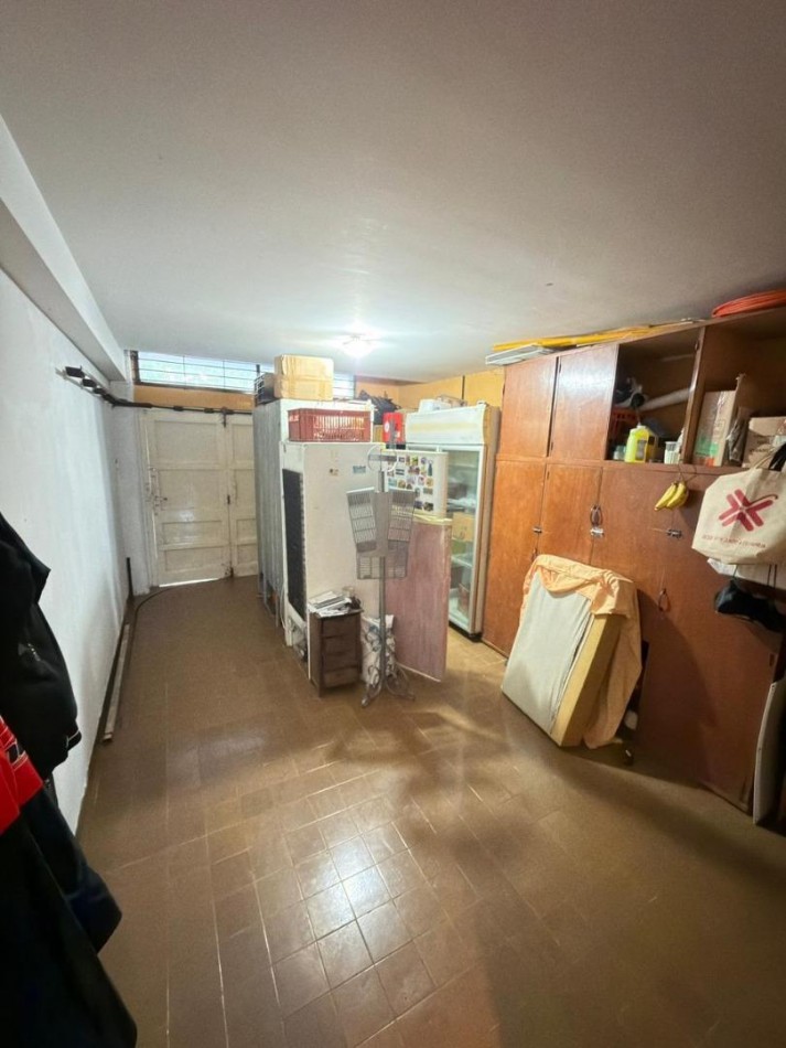 CASA 4 AMBIENTES CON COCHERA .PARQUE LURO