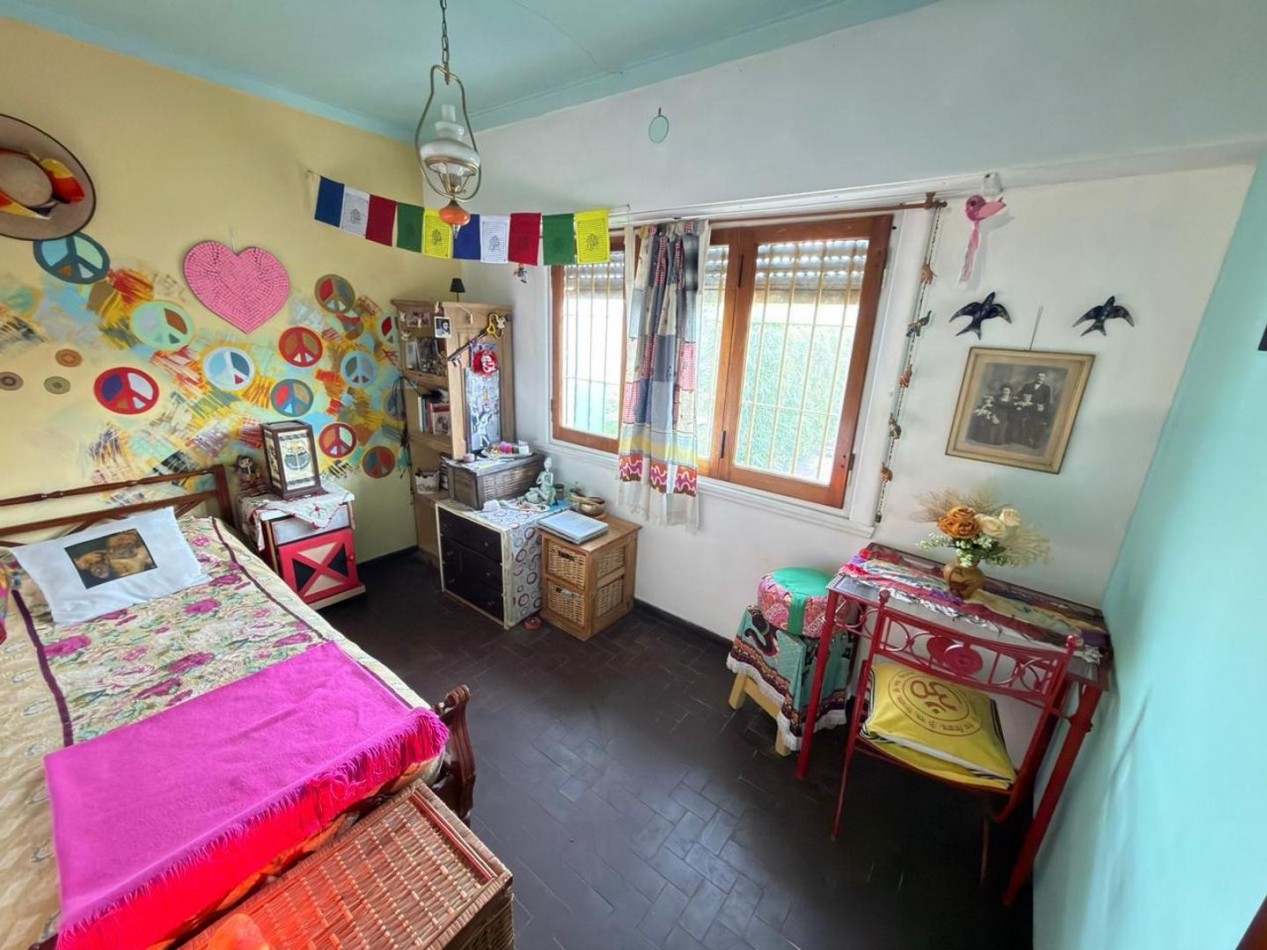 CASA 4 AMBIENTES CON COCHERA .PARQUE LURO