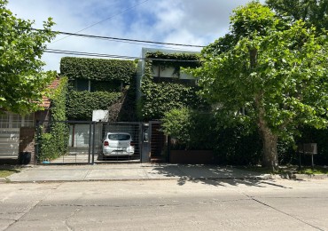 CASA EN PH 4 AMBIENTES CON ESCRITORIO, QUINCHO Y PARQUE. APTO CREDITO