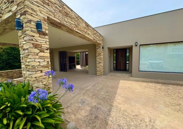 CASA DE 4 AMBIENTES EN LOS SAUCES. RUMENCO