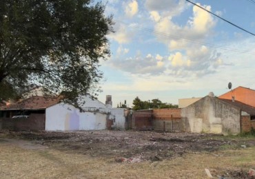 LOTE EN ESQUINA DE 415 METROS LOPEZ DE GOMARA.