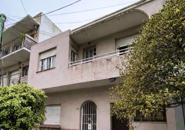 PH 4 AMBIENTES CON PATIO Y LOCAL. MACROCENTRO. APTO CREDITO