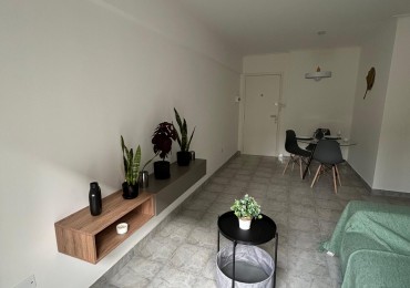 DEPARTAMENTO DOS AMBIENTES LATERAL RECICLADO. LA PERLA